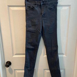 SOLD ON ANOTHER PLATFORM